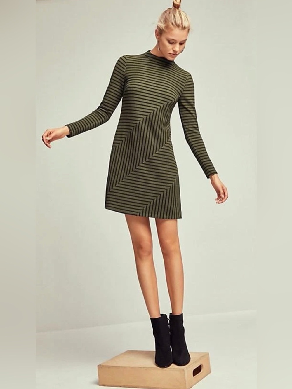 Anthropologie Hutch Moss / Olive Green Black Striped Chevron Cutout Mini Dress M